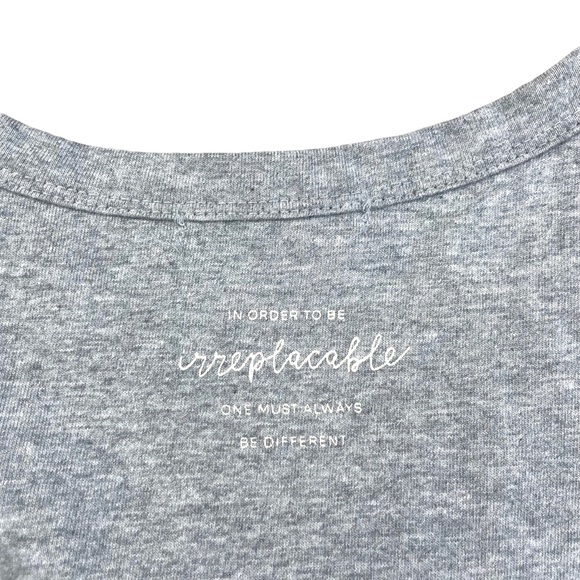 💙 3 for $12 Korean AB Irreplaceable Graphic Scoop Neck Gray Short Sleeve Tee - Picture 5 of 8